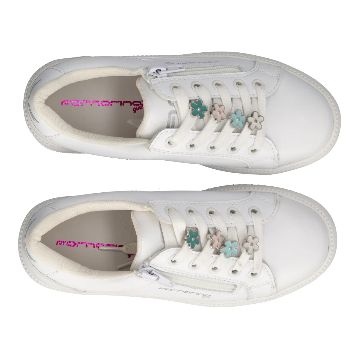 Sneakers Bambina Bianche con Charm di Fiori - Image 5